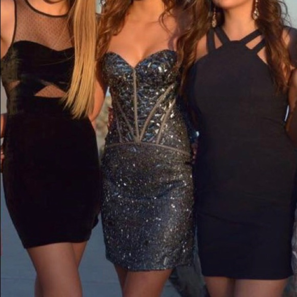 Sherri Hill beaded short cocktail dress sz 2